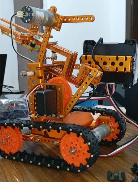 Prototype de robot mobile chenille